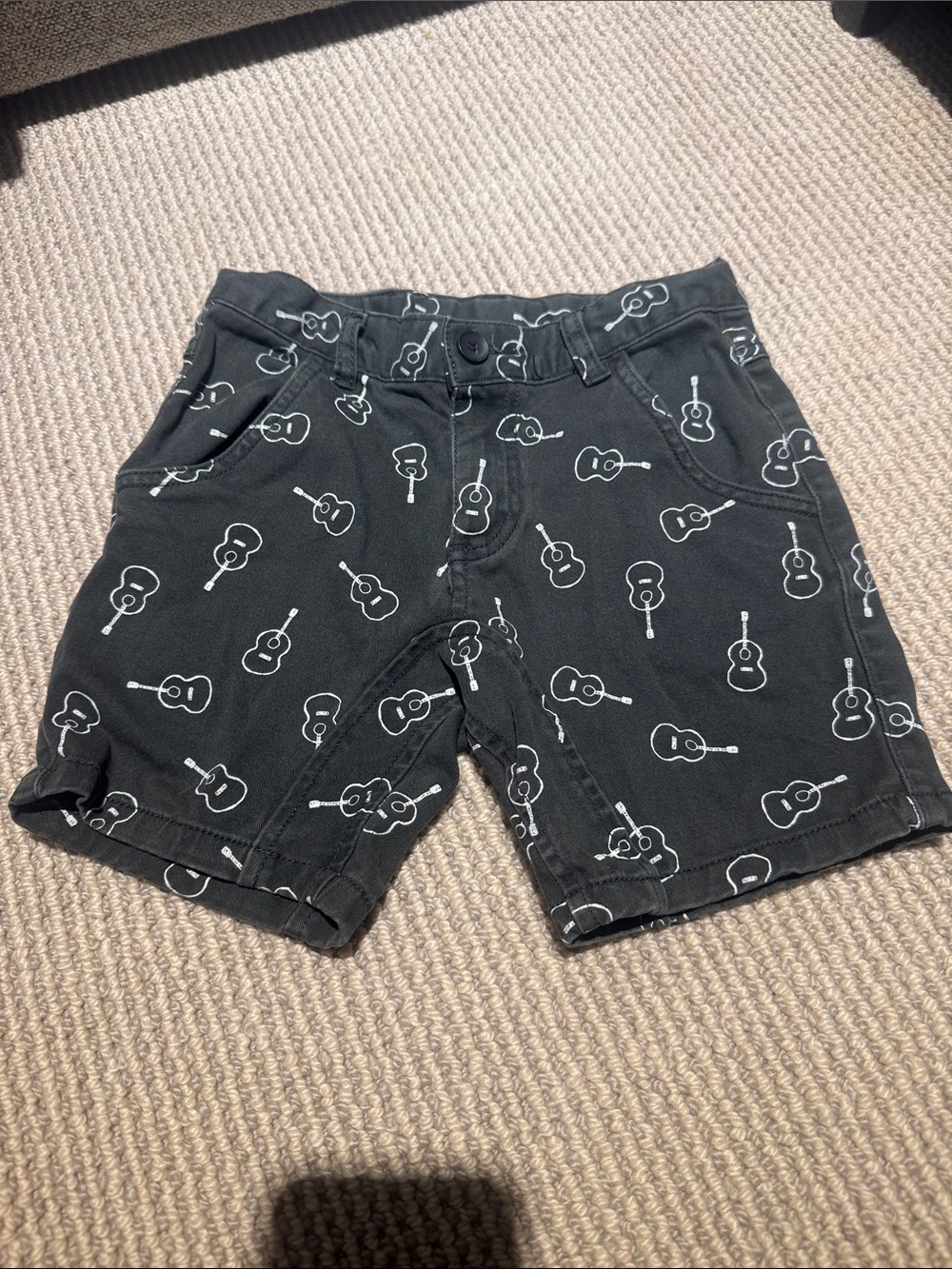 Black Guitar Print Men’s Casual Shorts